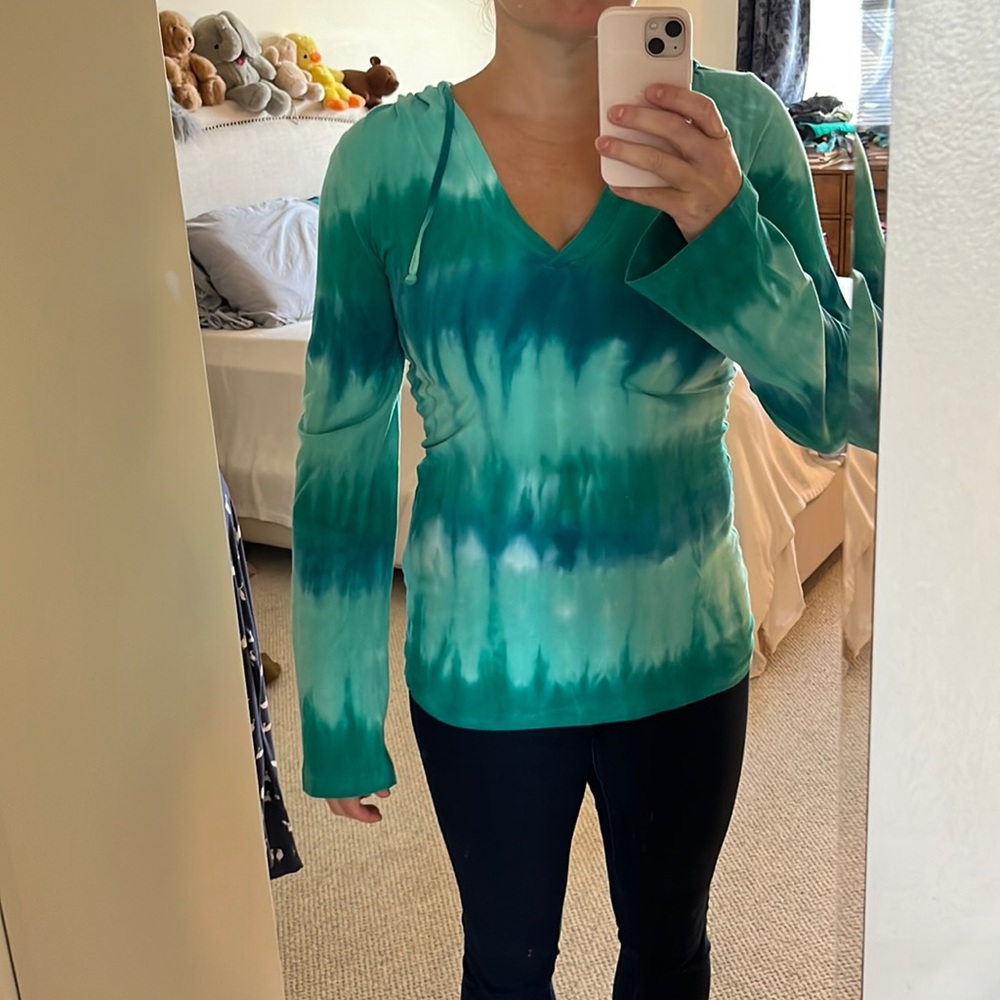 Light-Weight Tie Dye Hoodie, size Medium